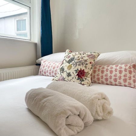 134 Kilburn Road Apartment لندن المظهر الخارجي الصورة
